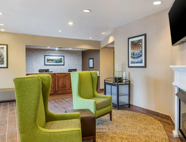 Comfort Inn DeKalb - University Area hotel detail image 1