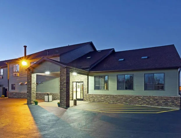 Super 8 by Wyndham DeKalb IL hotel detail image 3