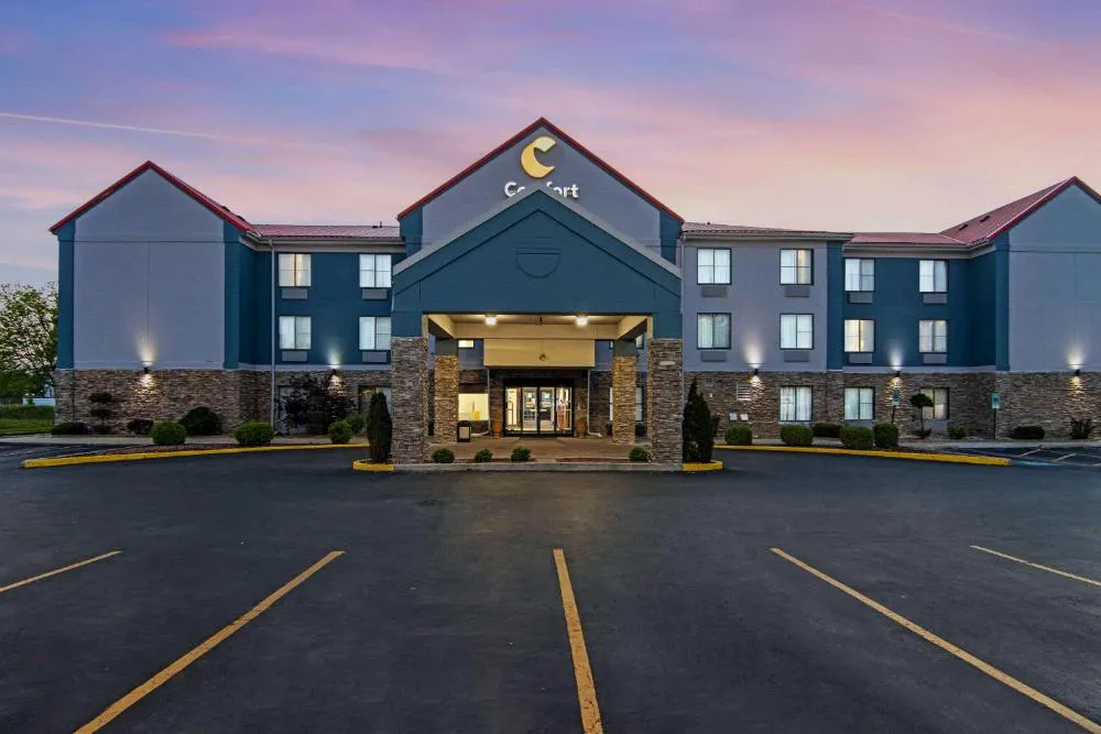 Comfort Suites near I-80 and I-94 hotel hero