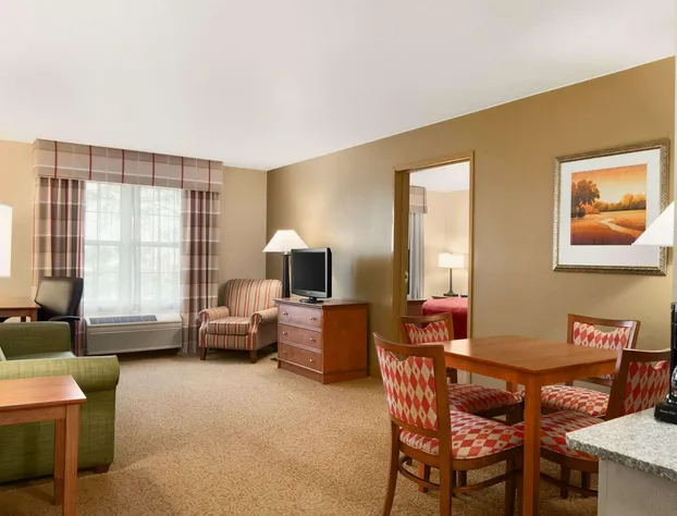 Country Inn & Suites by Radisson, Sycamore, IL hotel detail image 2