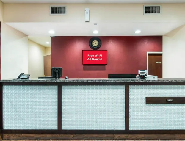 Econo Lodge Inn & Suites hotel detail image 1