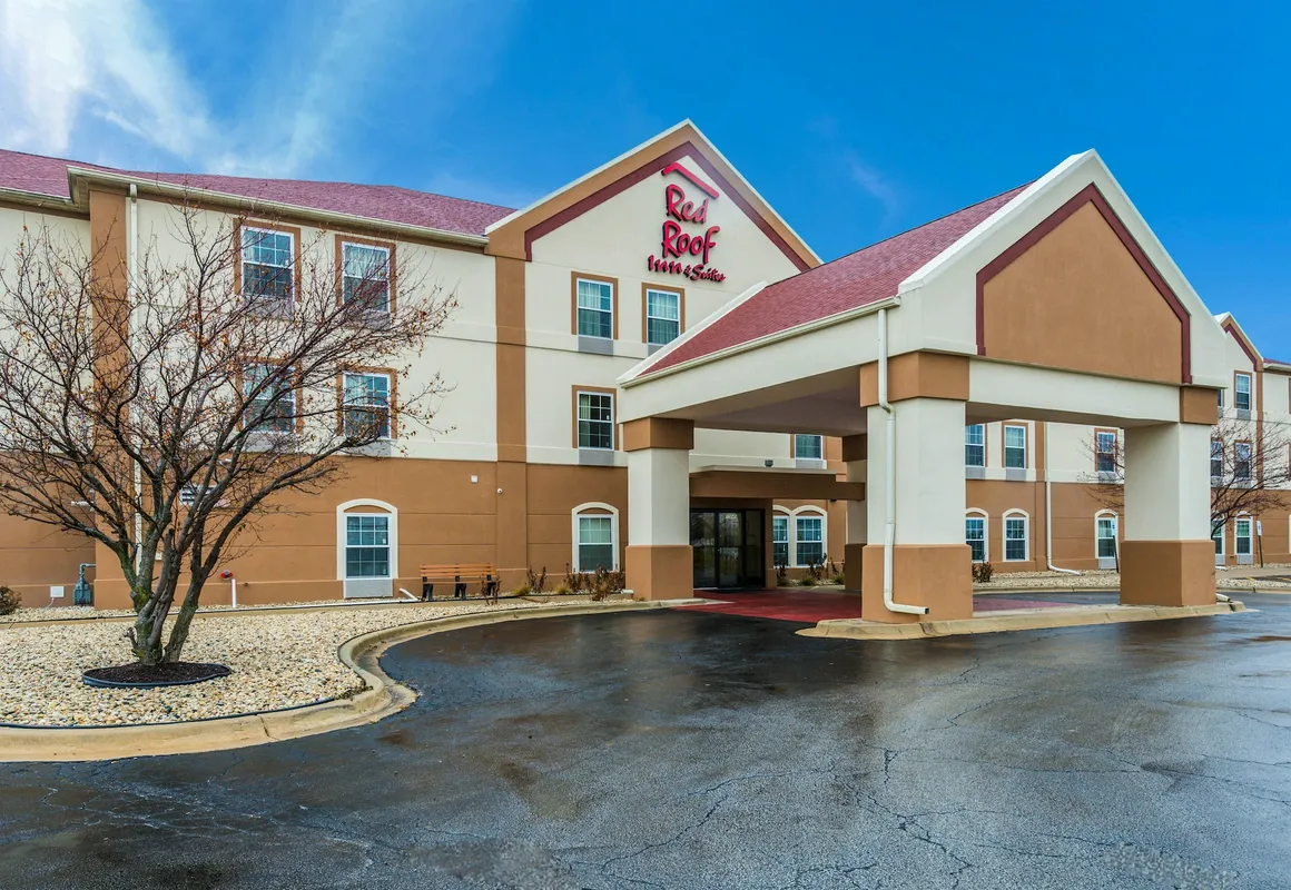 Red Roof Inn & Suites Monee hotel hero