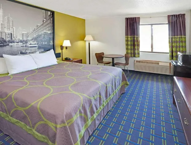 Super 8 by Wyndham Monee hotel detail image 4