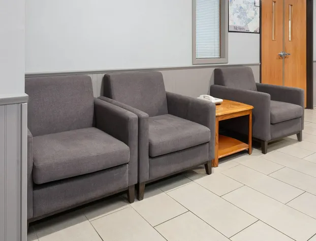 Super 8 by Wyndham McHenry/Fox Lake Area hotel detail image 3