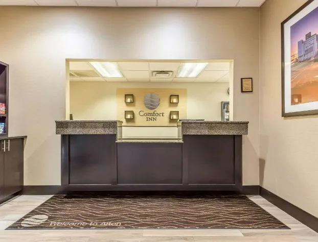 Comfort Inn Alton near I-255 hotel detail image 3