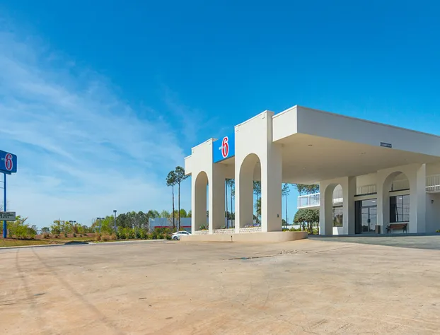 Motel 6 Newnan, GA hotel detail image 1