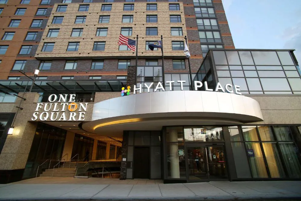 Hyatt Place Flushing/LaGuardia Airport hotel hero