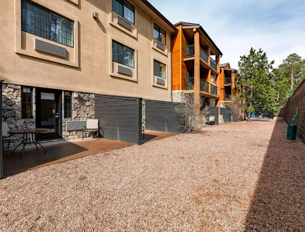 Comfort Suites Golden West on Evergreen Parkway hotel detail image 1