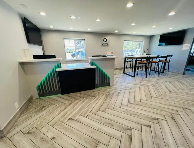 Quality Inn Tracy I-205 hotel detail image 4