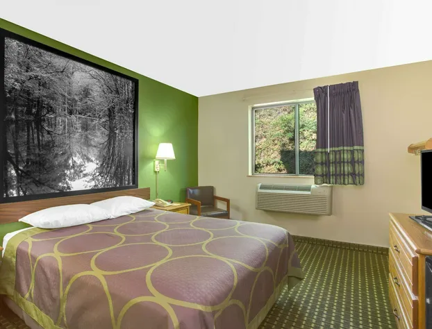 Super 8 by Wyndham Radford VA hotel detail image 3