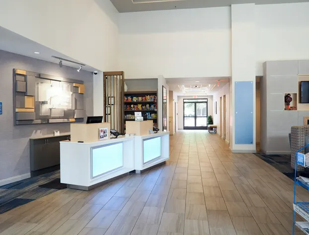 Holiday Inn Express & Suites Blacksburg - University Area by IHG hotel detail image 4