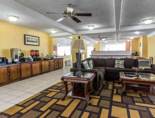 Econo Lodge Byron near Historic District - Warner Robins hotel detail image 1