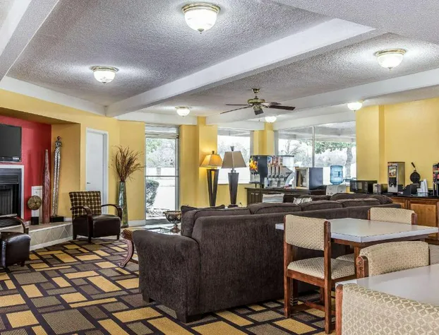 Econo Lodge Byron near Historic District - Warner Robins hotel detail image 4
