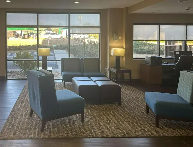 Comfort Suites Macon Northwest hotel detail image 3