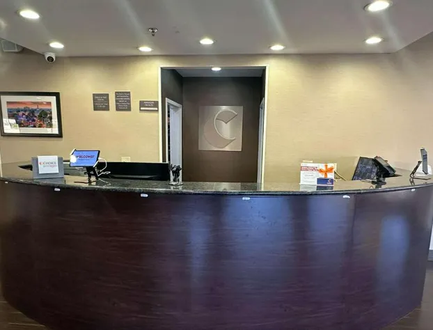 Comfort Suites Macon Northwest hotel detail image 2