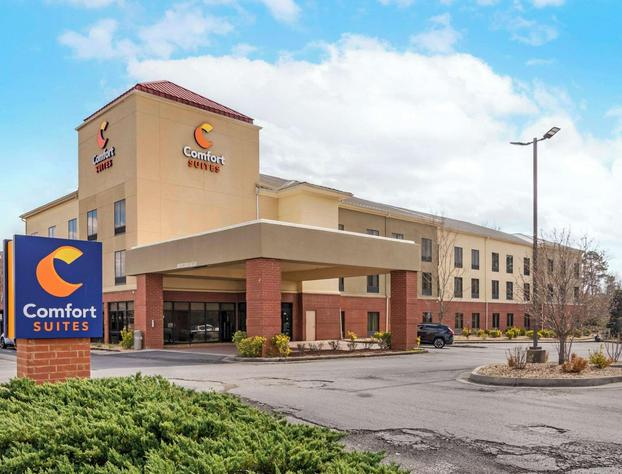 Comfort Suites Macon hotel detail image 1