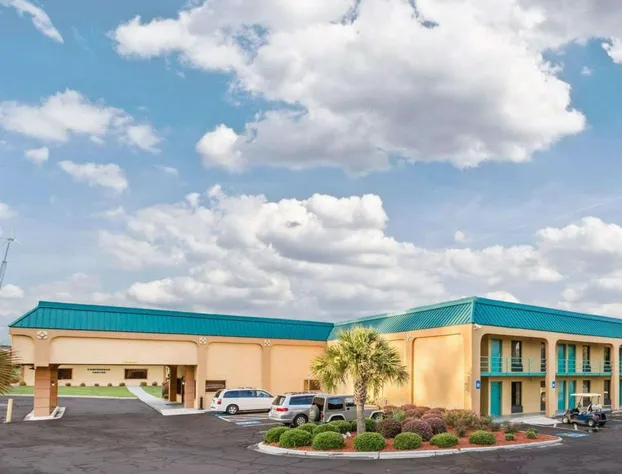 Quality Inn Macon West hotel detail image 1