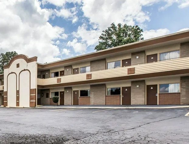 Econo Lodge Macon hotel detail image 2