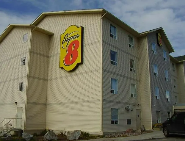 Super 8 by Wyndham Yellowknife hotel detail image 1