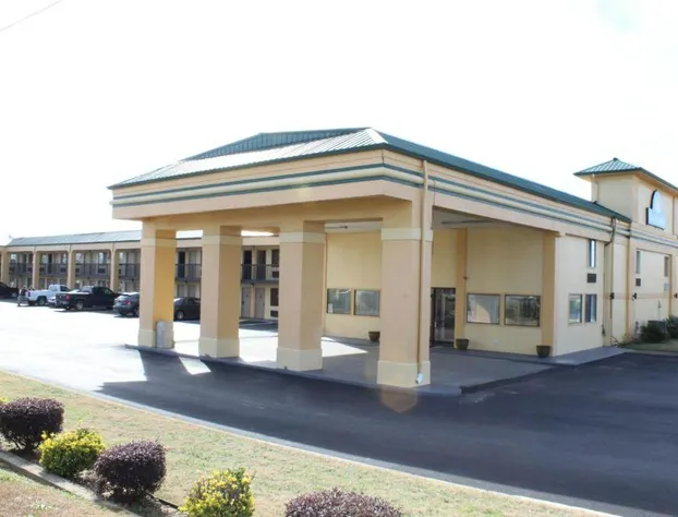 Days Inn by Wyndham Byron hotel detail image 1