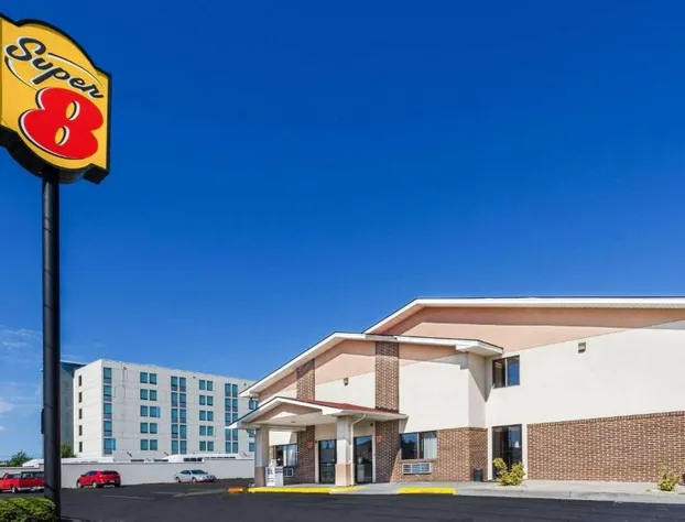 Super 8 by Wyndham Winchester VA hotel detail image 2