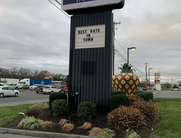 Days Inn by Wyndham Winchester hotel detail image 2
