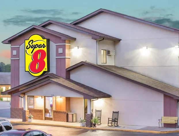 Super 8 by Wyndham Roanoke VA hotel detail image 1