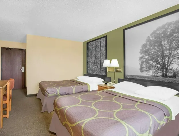 Super 8 by Wyndham Roanoke VA hotel detail image 2