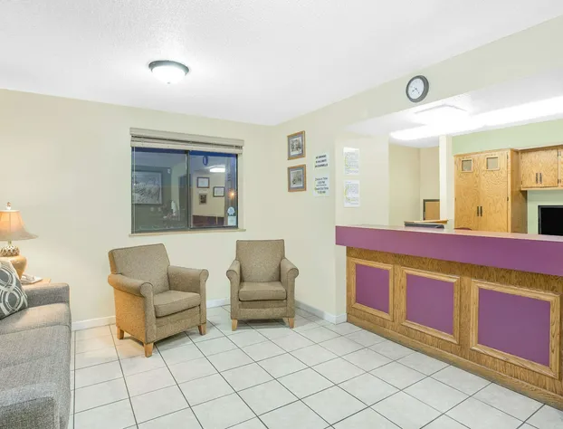 Super 8 by Wyndham Roanoke VA hotel detail image 2