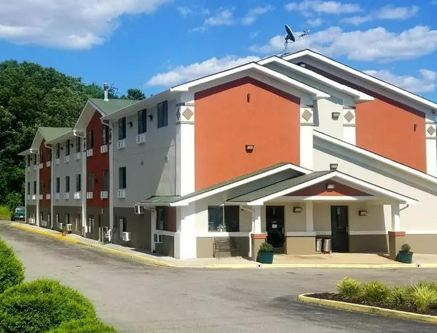 Super 8 by Wyndham Salem VA hotel detail image 3