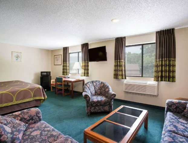 Super 8 by Wyndham Salem VA hotel detail image 4