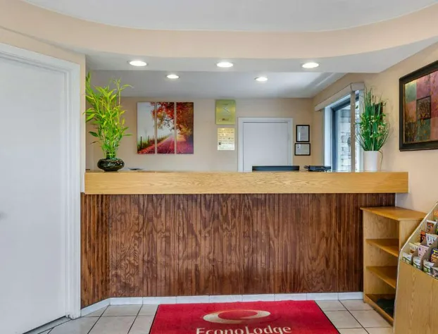 Econo Lodge Roanoke Civic Center hotel detail image 3