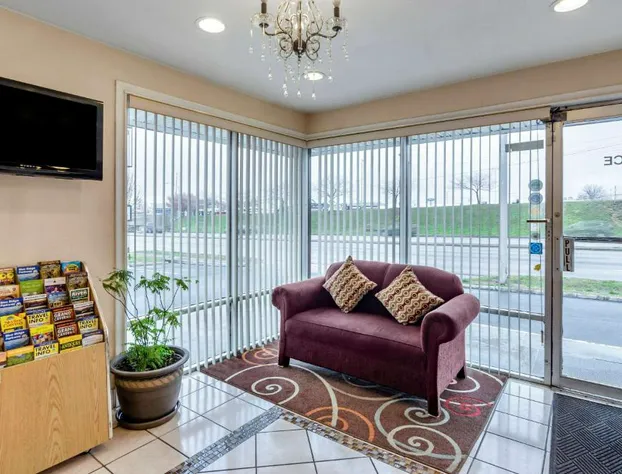 Econo Lodge Roanoke Civic Center hotel detail image 4