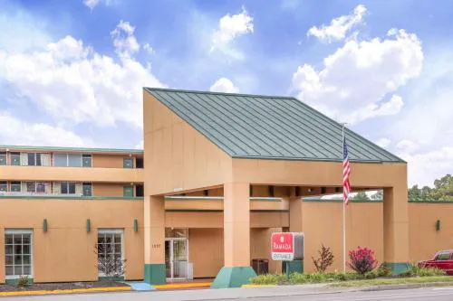 Ramada by Wyndham Roanoke hotel detail image 1
