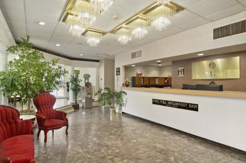 Ramada by Wyndham Roanoke hotel detail image 2
