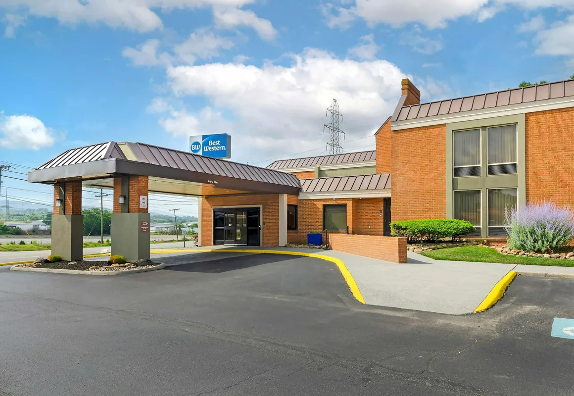 Best Western North Roanoke hotel hero