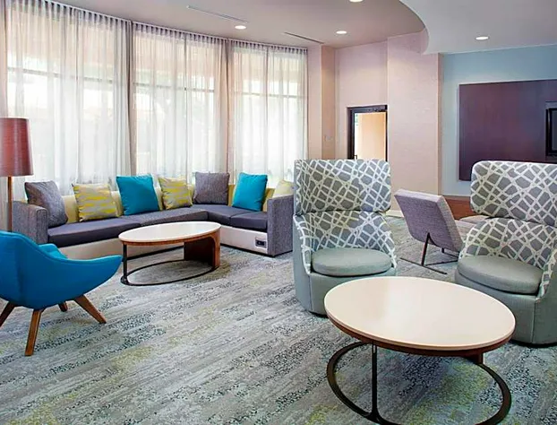 Courtyard by Marriott Roanoke Airport hotel detail image 2