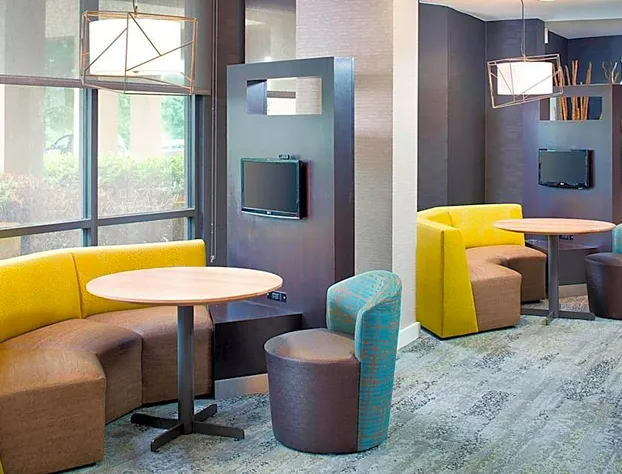 Courtyard by Marriott Roanoke Airport hotel detail image 4