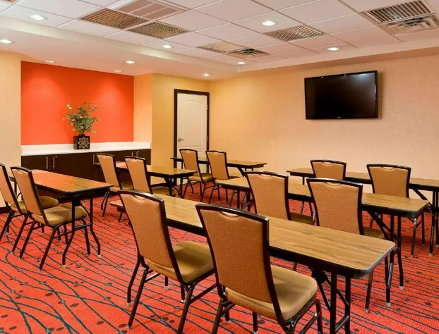 Residence Inn Bismarck North hotel detail image 3