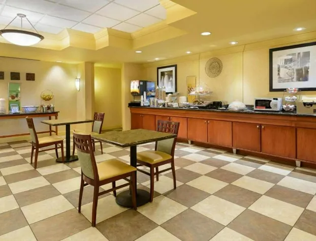 Hampton Inn Mt. Vernon hotel detail image 3