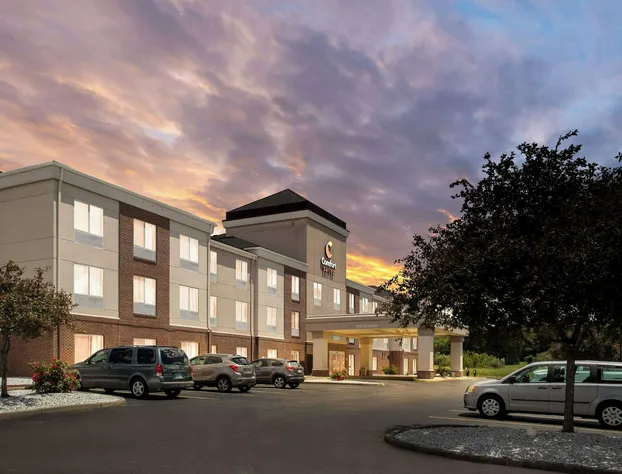 Comfort Suites Mount Vernon hotel detail image 4