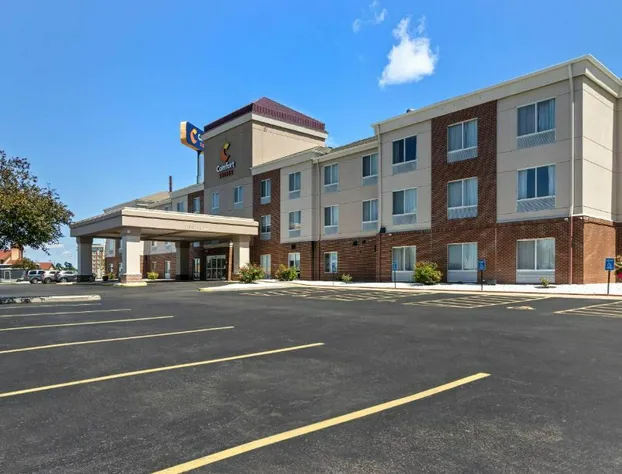 Comfort Suites Mount Vernon hotel detail image 1