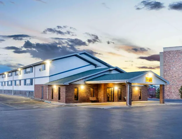 Super 8 by Wyndham Cheyenne WY hotel detail image 1