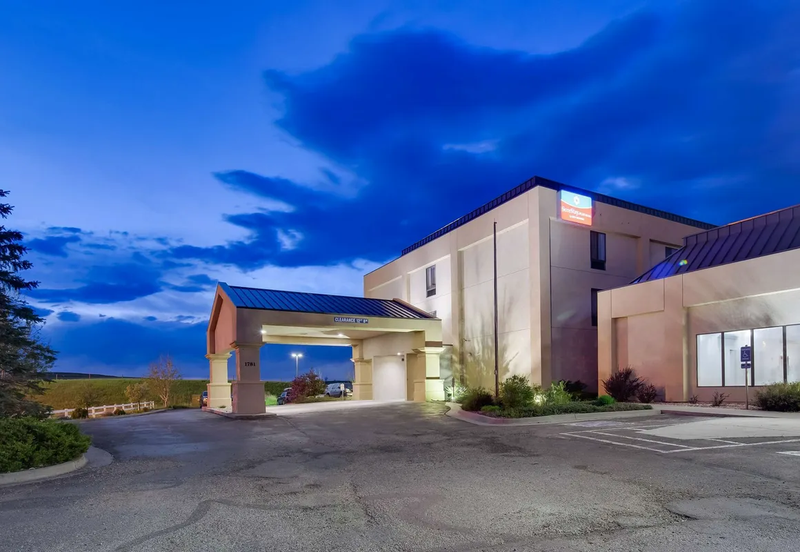 Hotel Cheyenne hotel hero