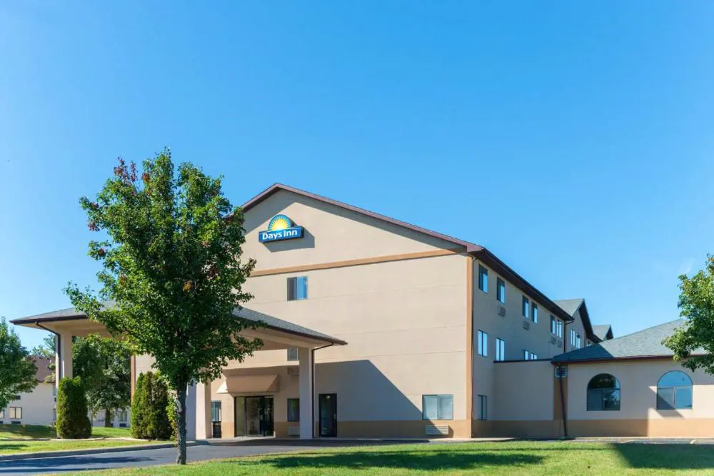 Days Inn by Wyndham Mount Vernon hotel hero