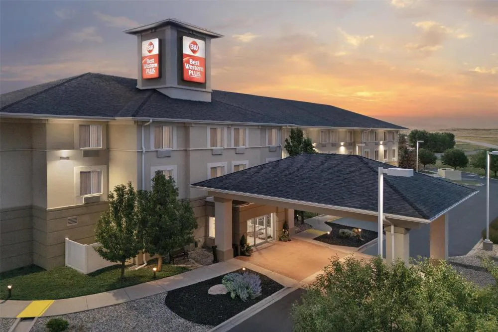 Best Western Plus Frontier Inn hotel hero