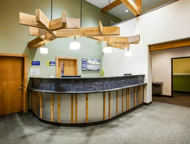 Days Inn by Wyndham Cadillac hotel detail image 1