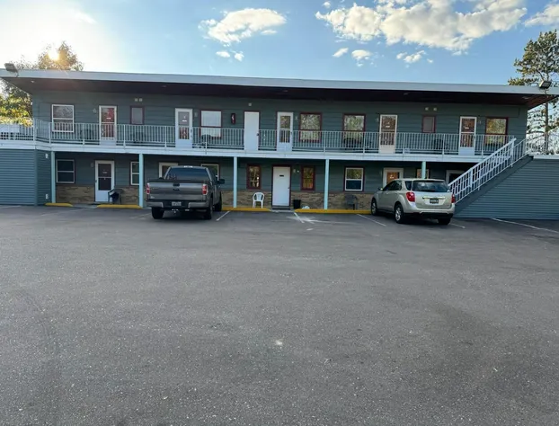 Economy Inn Cadillac hotel detail image 1