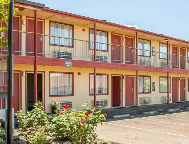 Ashland Valley Inn hotel detail image 2