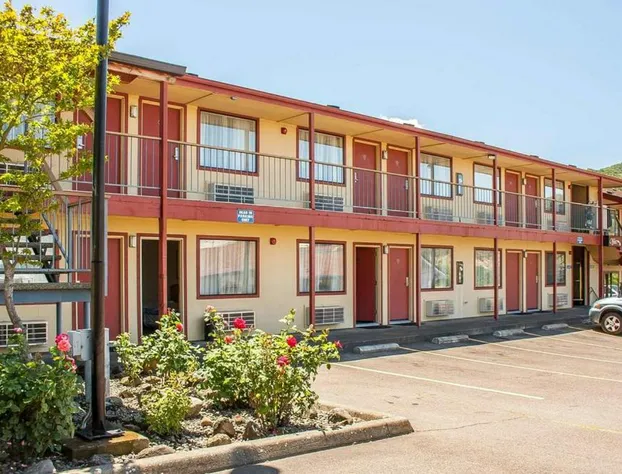 Ashland Valley Inn hotel detail image 3